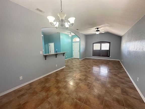 4th image of 4408 Comanche Dr