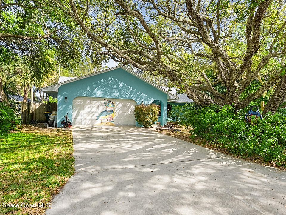 1st image of 116 Pelican Dr