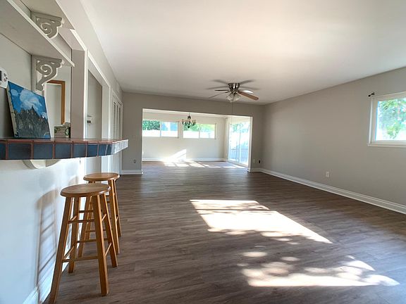 3rd image of 16680 Cresta Dr