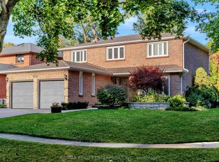 1053 Red Pine Cres, Mississauga, ON L5H 4E4