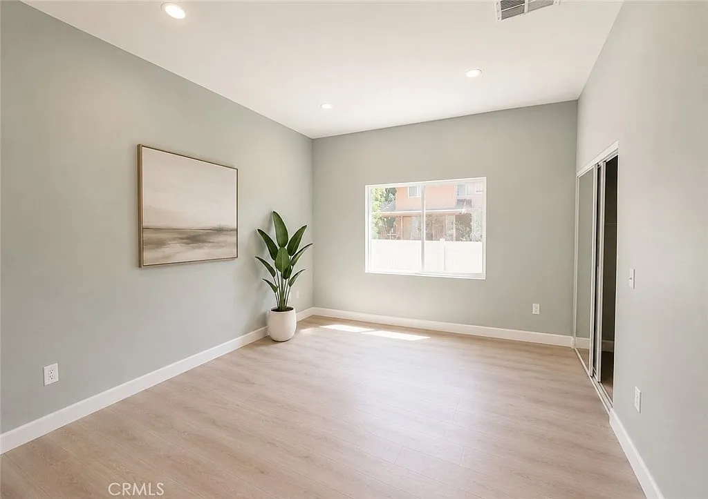 4 bed, 1600 sqft, $4,500 — Photo 4