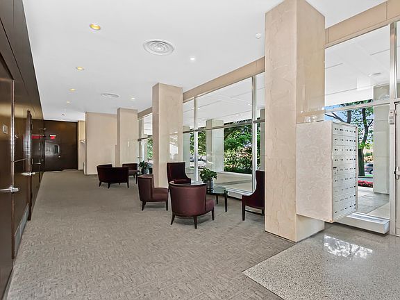 3rd image of 3180 N Lake Shore Dr APT 23G