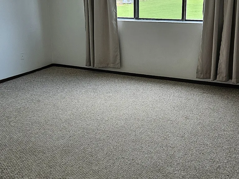 1240 Meadow Ln — Photo 4