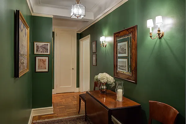 Sold by Stribling | media 18