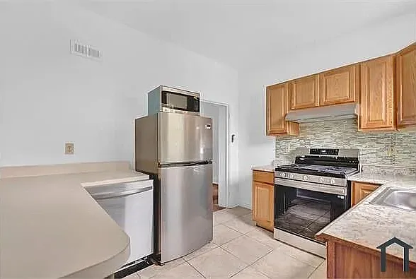 2606 Cecil Ave — Photo 8
