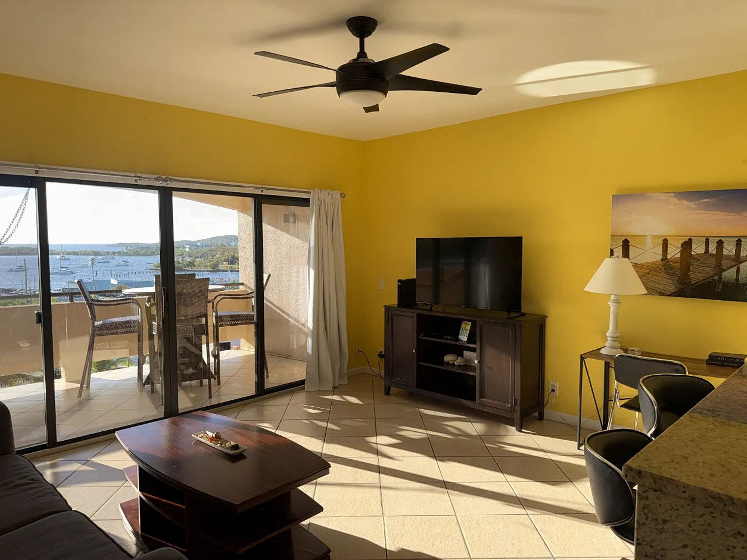 1 bed, 1.0 bath, 753 sqft, $5,238 — Photo 1