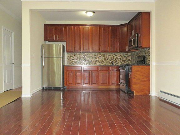 3rd image of 782 E 178th St