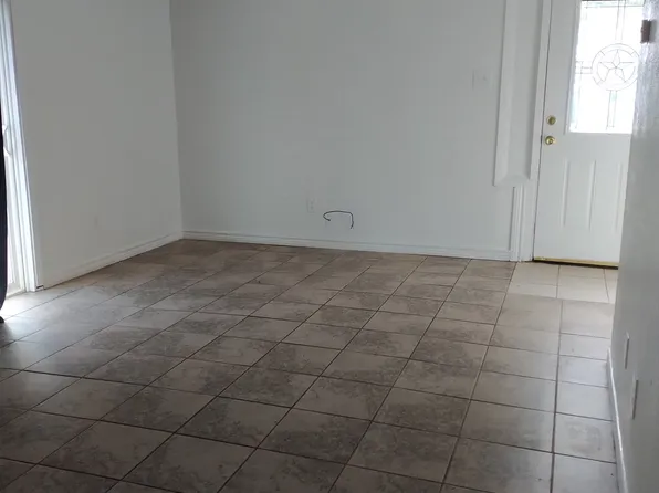 (undisclosed Address), Quinlan, TX 75474