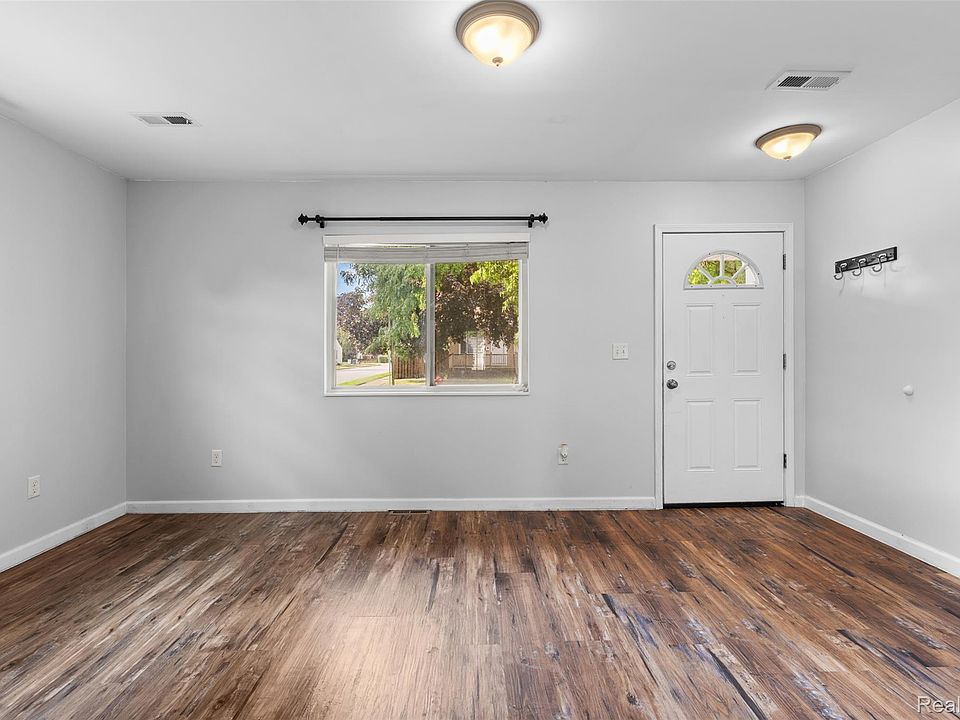 1821 E Hazelhurst St, photo 7