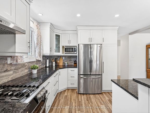 3rd image of 503 Stone Church Rd W