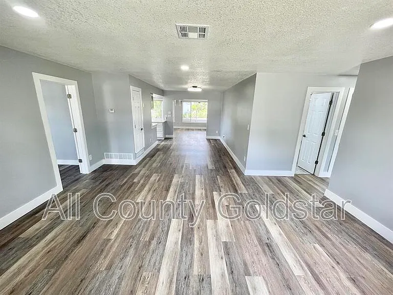 162 Ott Cir — Photo 5