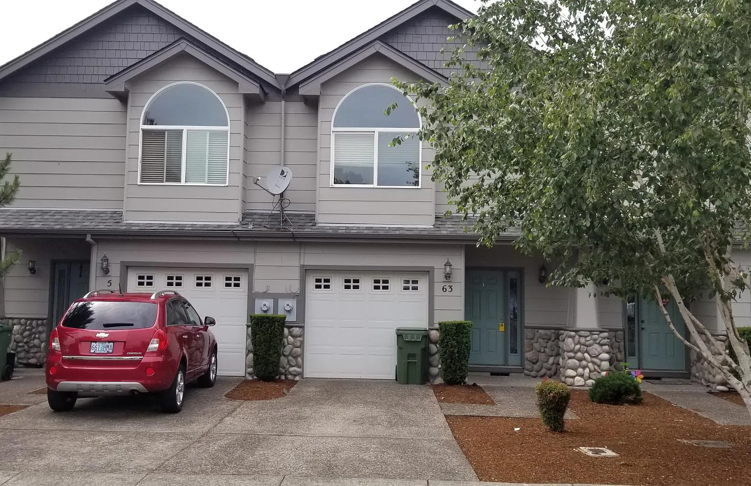 59 SW Main Ct — Photo 1