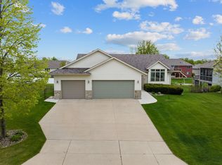 2509 Stony Creek Dr, Owatonna, MN 55060