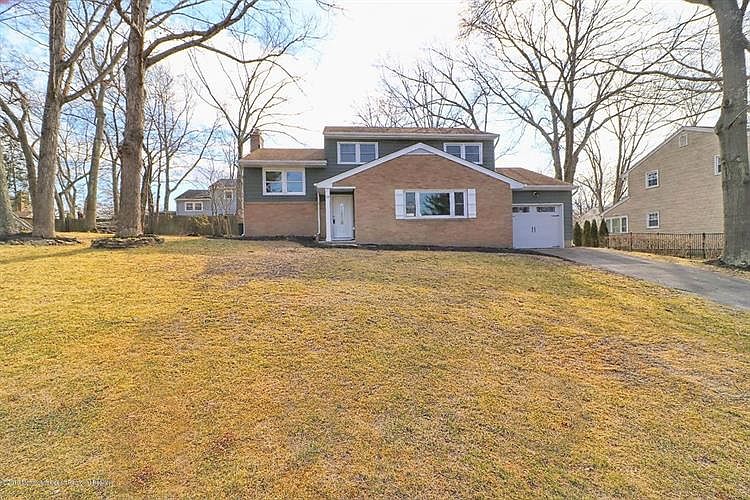 1st image of 13 Oak Leaf Ln