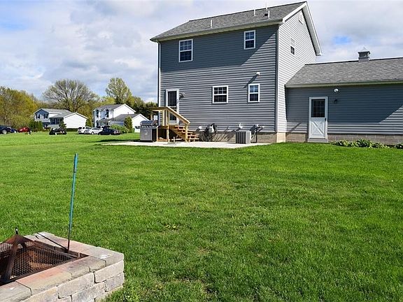 2nd image of 11162 Willow Dr
