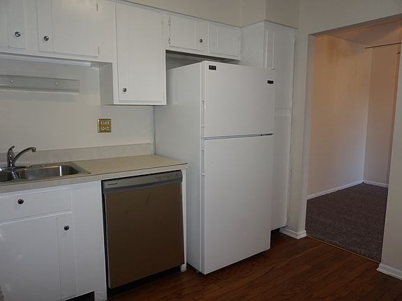 4th image of 400 74th St #V-202