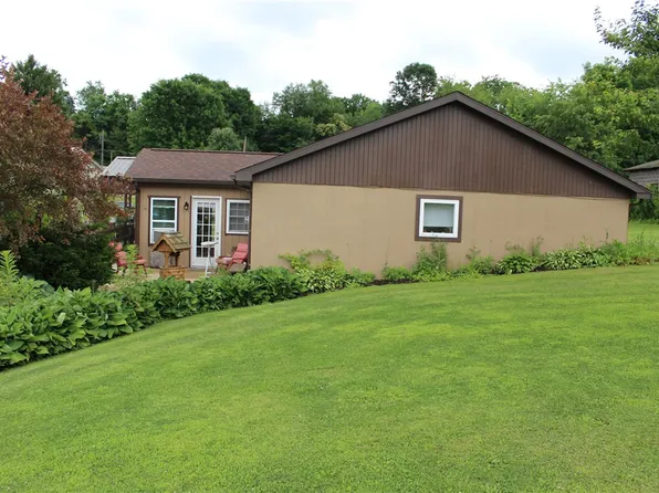 204 Cambria Ave, Avonmore, PA 15618