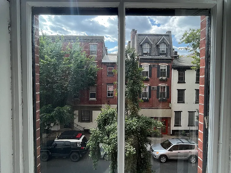 329 S 17th St #3 — Photo 12