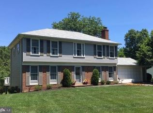 9528 Center St, Vienna, VA 22181