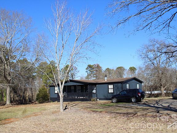 3rd image of 1943 Big Island Rd