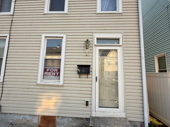 745 Fairground Ave, Chambersburg, PA 17201