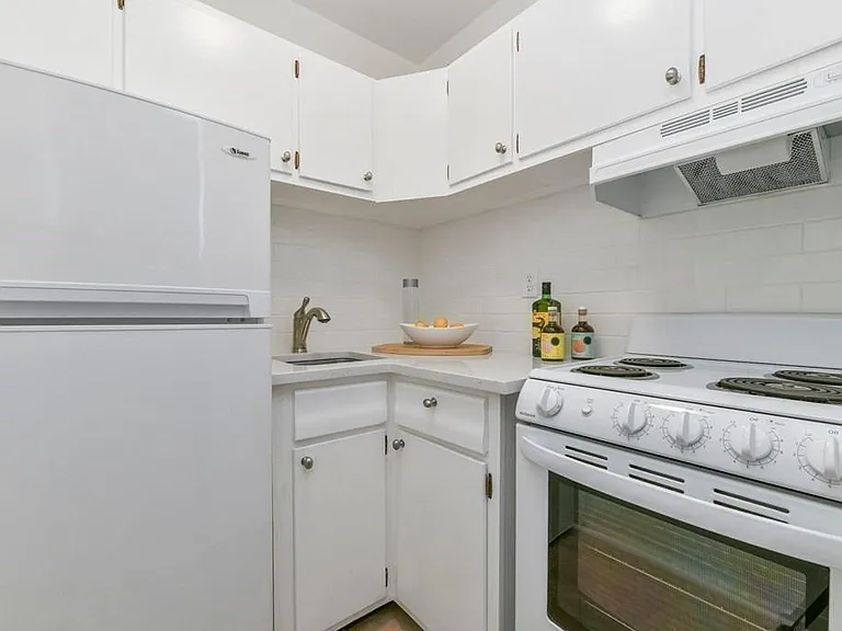 1800 Massachusetts Ave #6 — Photo 6