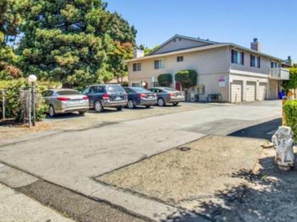 2595 El Portal Dr APT B