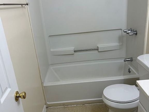 4th image of 197 Lamplighter Ln #19B