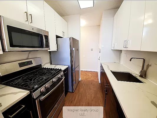 2nd image of 3111 Ocean Pkwy Penthouse L6
