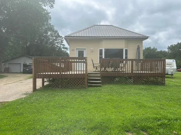 309 W Fayette St, Readstown, WI 54652