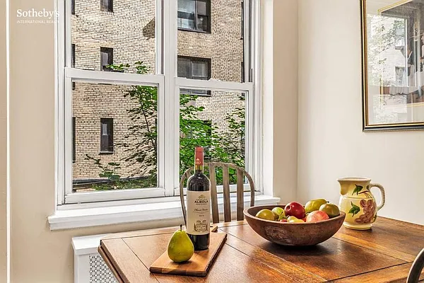 Sold by Sotheby's International Realty | media 4