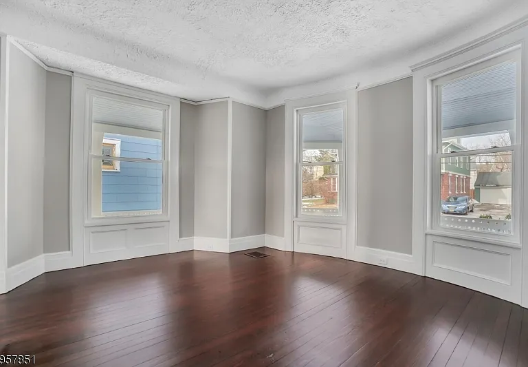 25 Olyphant Dr #1 — Photo 5