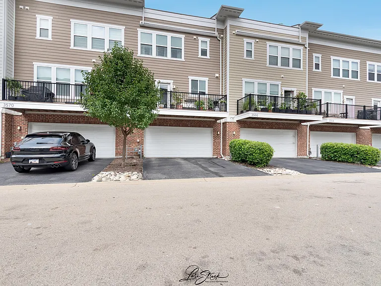 3568 Sawgrass Dr — Photo 12