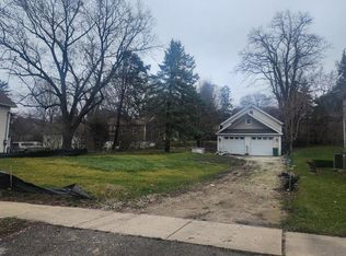 210 Cass St, Lemont, IL