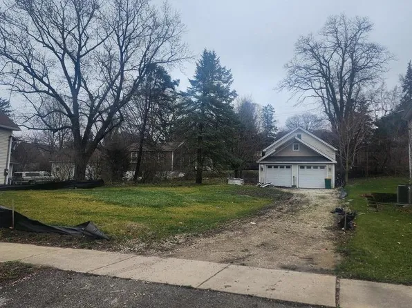 210 Cass St, Lemont, IL 60439