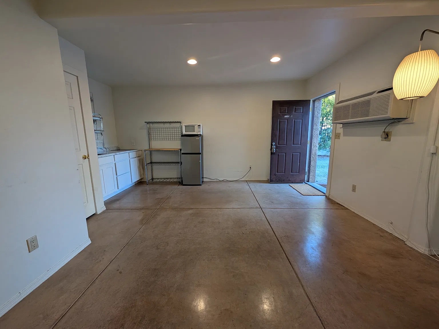 Studio, 500 sqft, $800 — Photo 1