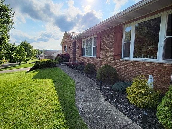 3rd image of 709 Harpold Ave