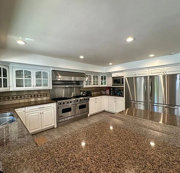 5728 Ridgebrook Dr — Photo 9