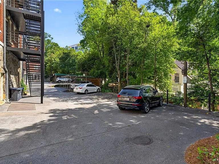 20 Collier Rd NW #15 — Photo 27