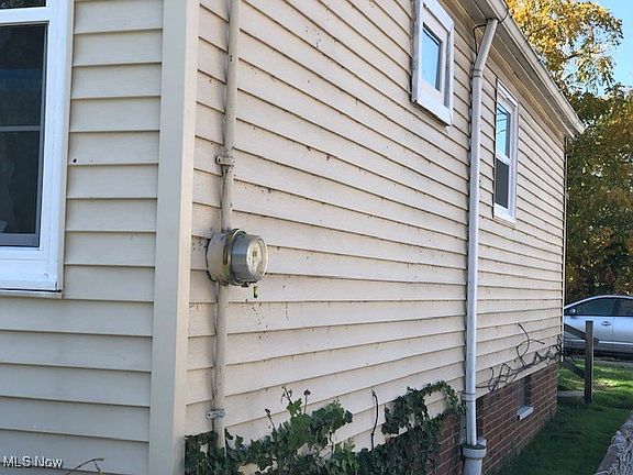 4th image of 1128 E 170th St