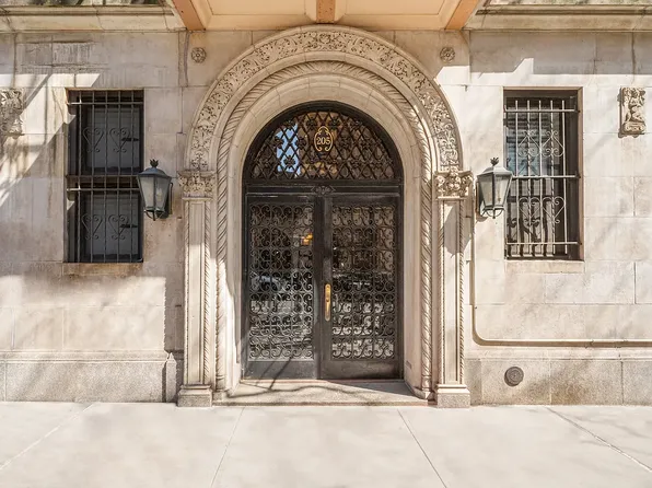 205 East 10th Street image 15 of 16