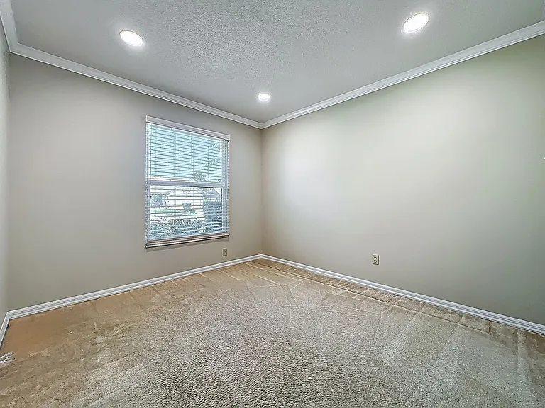 1843 Shadyhill Ter — Photo 30