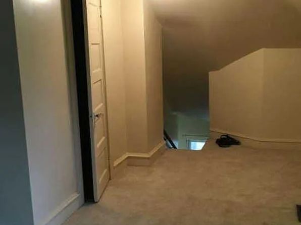 2213 Lexington Ave