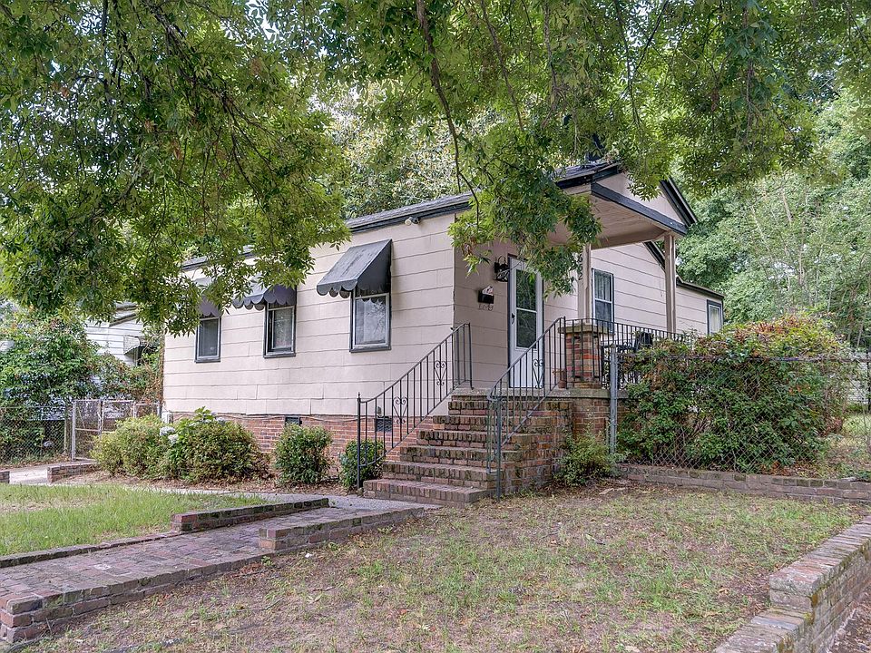 1st image of 2652 Woodlawn Ave