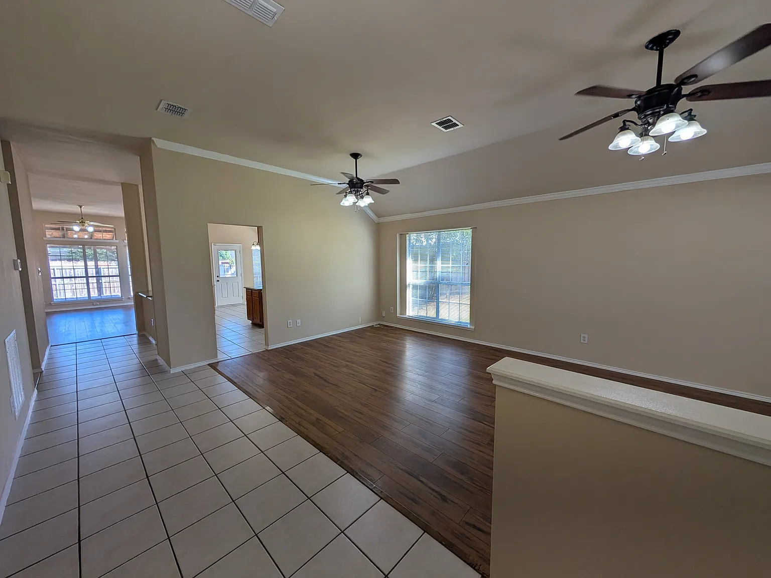 3 bed, 1785 sqft, $2,350 — Photo 2