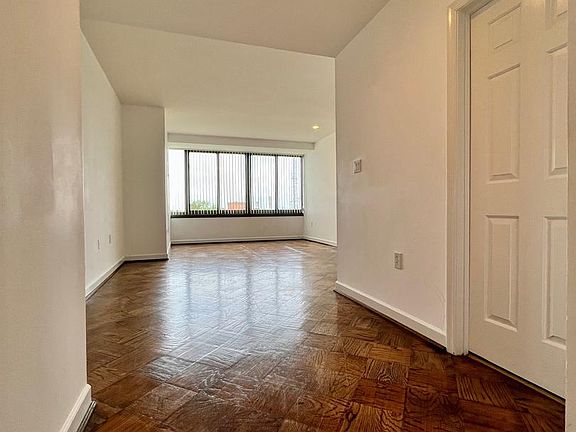 4th image of 4200 Massachusetts Ave NW #4