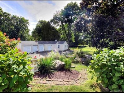392 Brett Rd, Fairfield, CT, 06824