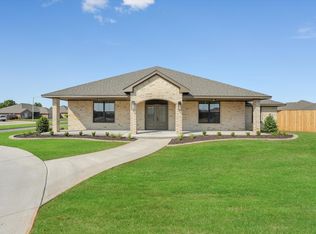 3201 Wendy Ln, Altus, OK 73521
