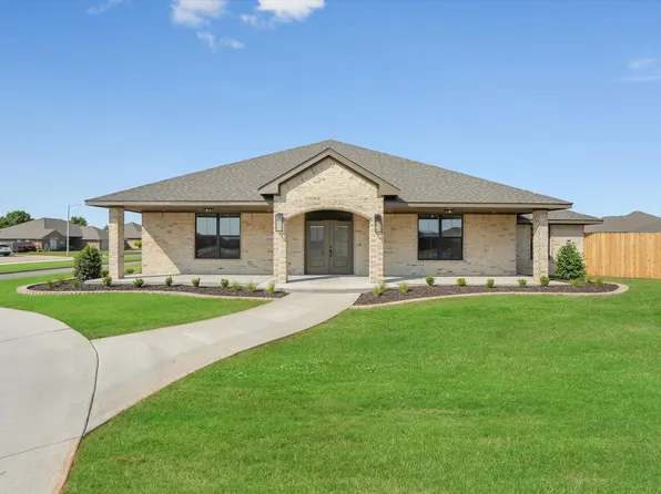 3201 Wendy Ln, Altus, OK 73521
