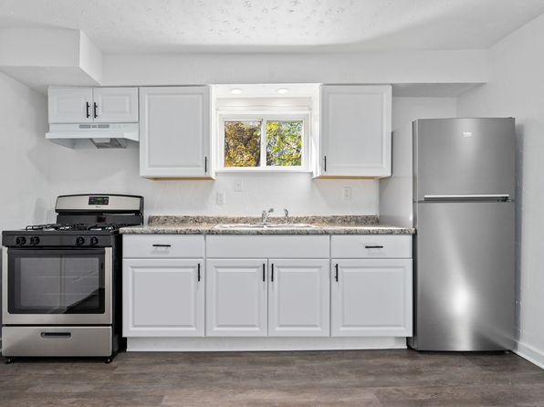 922 Hill Ave FLOOR 1